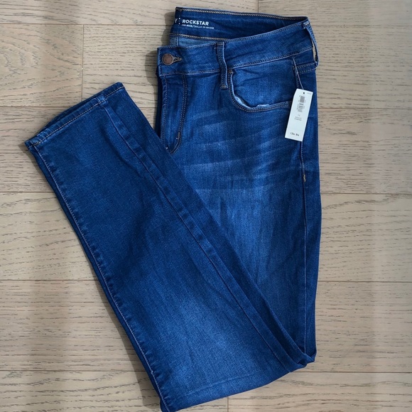 Old Navy Denim - NWT Old Navy Mid Rise Rockstar Blue Jeans -Size 12